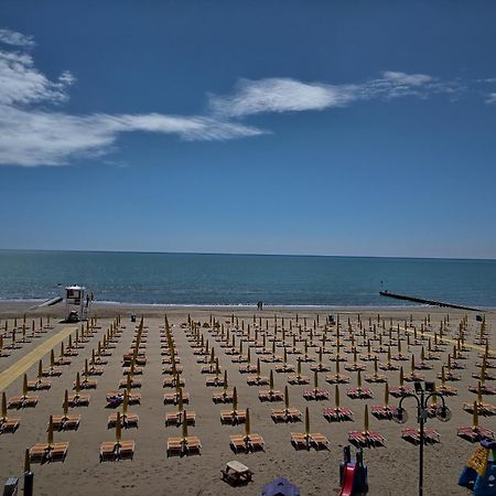 Hotel Loreley Lido di Jesolo Exteriör bild