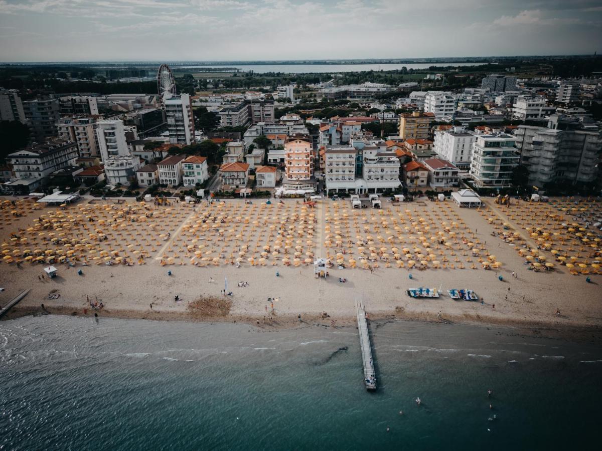 Hotel Loreley Lido di Jesolo Exteriör bild