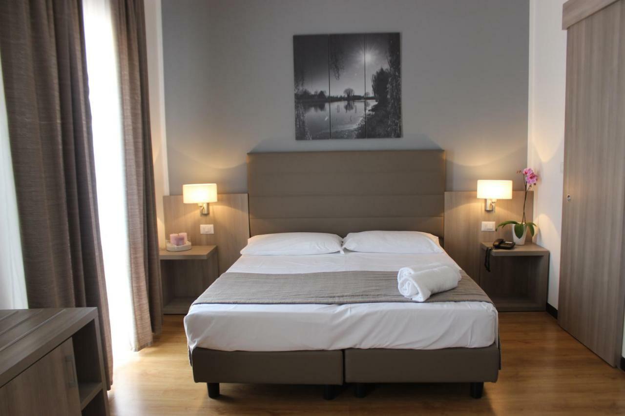 Hotel Loreley Lido di Jesolo Exteriör bild